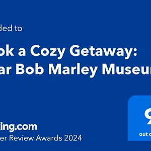 Book A Cozy Getaway: Near Bob Marley Museum Apartment Kingston